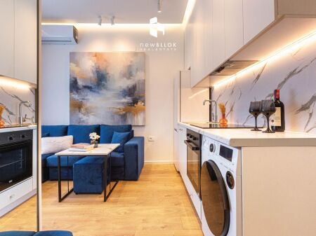 🏠 In Affitto: Appartamento 1+1 📍Ali Demi (Complesso Mangalem) – 40.000 Lek/Mese – Edificio 2022 – 4° Piano – 39 m² – (Arredato e Progettato da un Architetto) 🔥