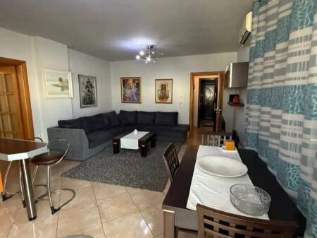 Apartment 2+1+2 for rent – Building with Arrow !