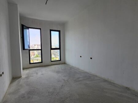 Appartamento 2+1 in vendita al Complesso Square 21 in via Kavaja