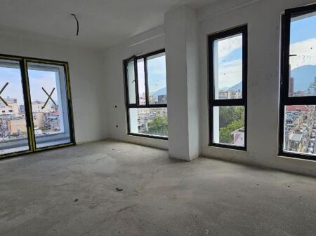  APARTAMENT 2+1 NË SHITJE – SQUARE 21