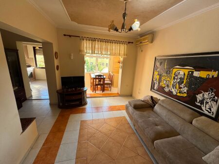Apartament me qera 1+1 Medreseja
