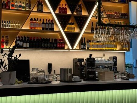 Myslym Shyr, 140m2 Premises for sale, WITH MORTGAGE/rented as Lounge - Bar!