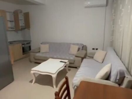 APPARTAMENTO 2+1. 50000 LEKE. EX CAMPO DI AVIAZIONE