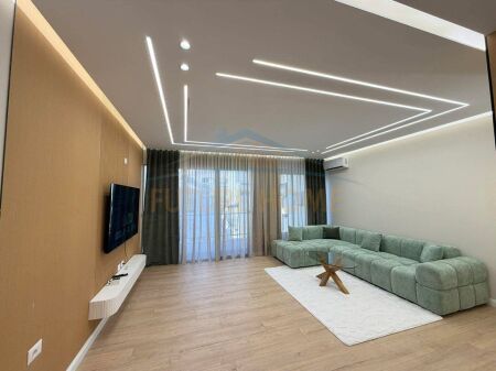 Shitet, Apartament 2+1+2, Yzberisht