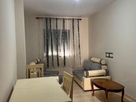 Affitto | Shtëpi private 1 + 1 | Stadiumi Dinamo | 400 €/mese