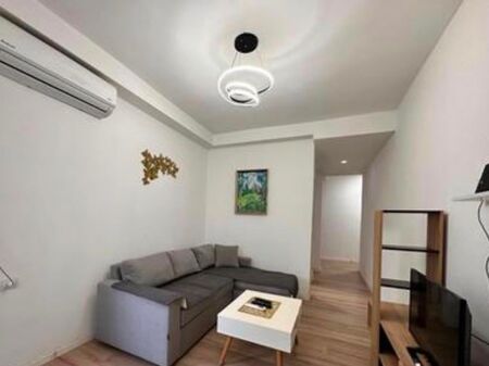Shitet Apartament 2+1+2 poste parkimi  Shkoze