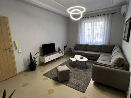 APARTAMENT ME QERA 1+1 RRUGA E ELBASANIT 70.000 LEKE FH-84139
