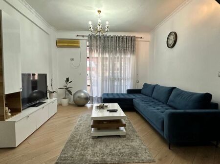 APARTAMENT 1+1 PER QIRA NE ASTIR