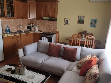 Me QIRA Apartament ne Laprake