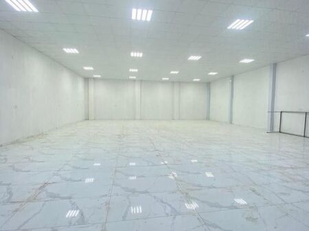 Selite/Mercato Alimentare, si affitta uno spazio di 200m2.