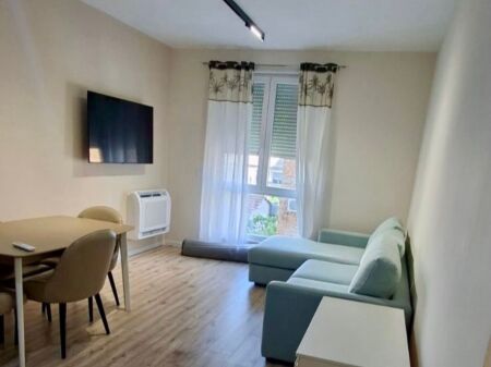 🏡 QERA Apartament 1+1 Me Parking 📍 Prane Xhamise Se Tabakeve 🛣️ Rruga “Shyqyri Ishmi” ✨
