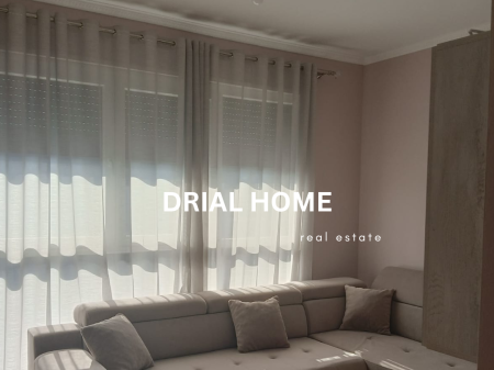 Apartament me qera 1+1