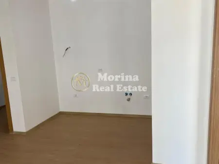 Affitto | Ambjent Biznesi | Rruga Xhanfize Keko | 500 €/mese