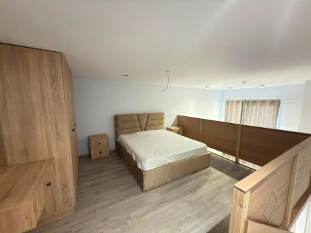Appartamento duplex in affitto a Golden Park