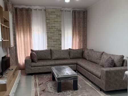 Rent | Apartament 2 + 1+2 | Rruga 5 Maji | 550 €/month