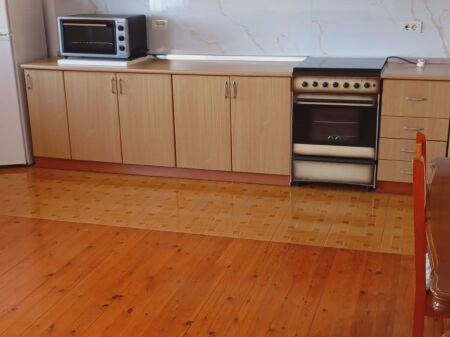 Apartament 2+1 me parkim me qira tek Kodra e Priftit
