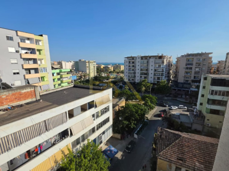 Apartament 2+1+2 me Qira Vjetore – Plazh, Durrës