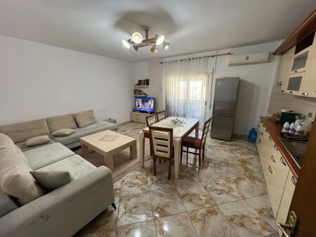 SHITET APARTAMENT 2+1 NE KAMEZ