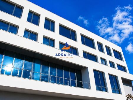 JEPET ME QIRA HOTEL 1050M2 "THUMANE" 180000 EURO