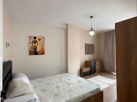 Apartamenti 2+1 me qira , Liqeni Thate