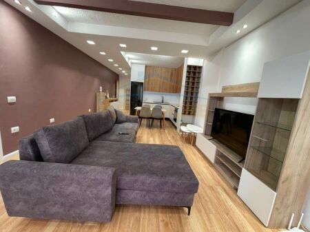 Qera, Apartament 1+1, Kopshti Zoologjik, Tirane.