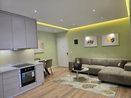 🏡 Shitet Apartament 2+1 – Rruga Myslym Shyri