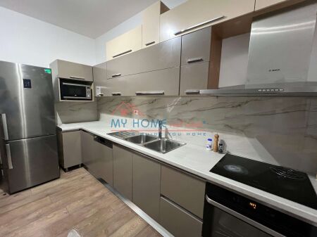 Apartament 2+1 me qera tek Kompleksi Panorama ne Tirane