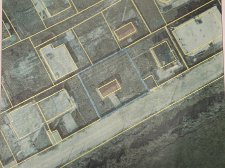 WE SELL 600 M2 LAND + BUILDING IN SHKOZET.​
