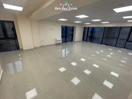 Ufficio in affitto vicino a Via Elbasanit (ID BZ2119) Tirana