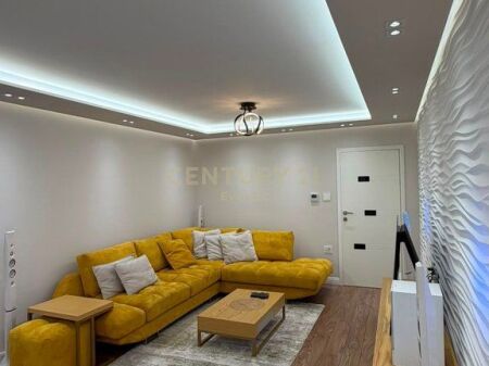 BLLOKU GINTASH, LAPRAKË, SHESIM APARTAMENT 2+1+2