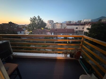 1+1,E 88 laprake 500 mila leke