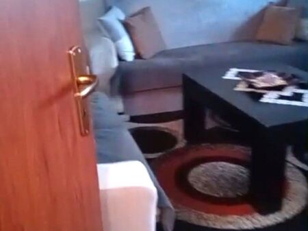 🏢Oxhaku,prane Xhamise Xhura jepet me qera apartament 2+1,i  mobiluar.40,000Leke