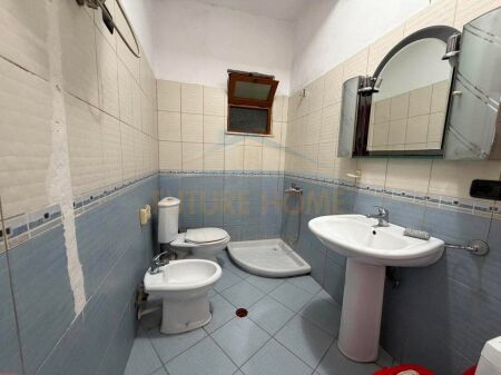 Affitto, Appartamento 1+1, Via Muhamed Gjollesha. UNA71585