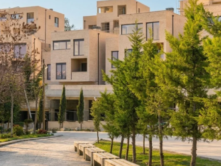 🏡 TRIPLEX VILLA FOR SALE WITH POOL – SWAN LAKE