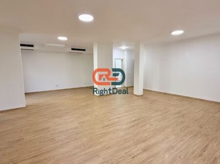 Presso 9-Kateshet, Ambiente Open Space in Affitto, Adatto per Uffici!