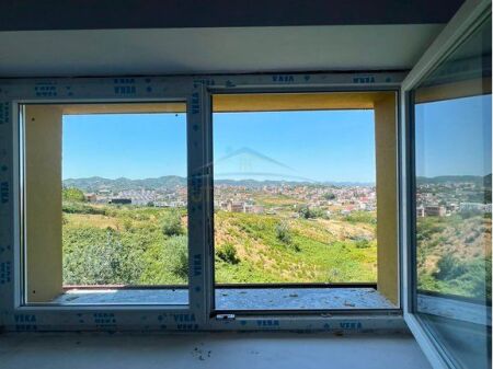 Shitet, Apartament 2+1, Rezidenca Lake Land, Farke