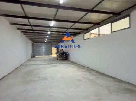 AFFITTASI MAGAZZINO 180M2 "MEZEZ, VICINO A TOP CHANNEL" 1000 EURO