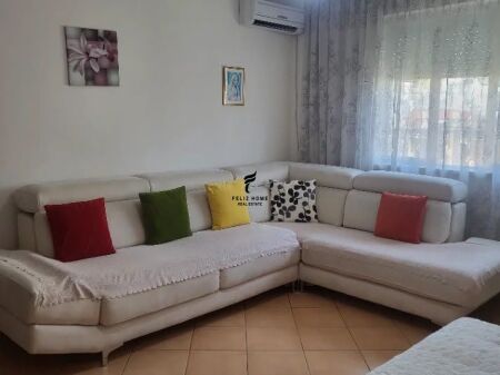 SHITET APARTAMENT 1+1 ISH PARKU AUTOBUZAVE 129.000 EURO FH-84620