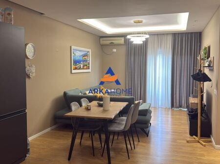 JEPET APARTAMENT 2+1+BALLKON ME QERA "KOPSHTI ZOLOGJIK" 800 EURO