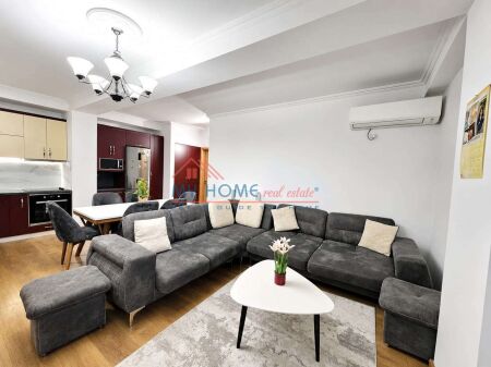 Apartament 2+1+Post Parkimi me qera tek Kopshti Botanik ne Tirane