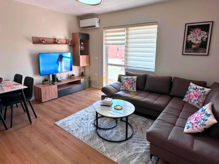 Apartament 3+1 me Qira – Kryqëzimi i Brrylit, Tiranë