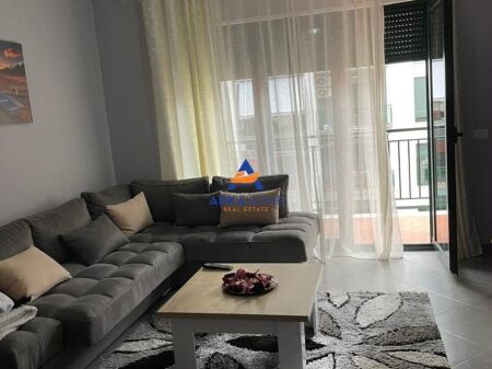AFFITTASI APPARTAMENTO 1+1 CON BALCONE "GREEN CITY, NUOVO ANELLO" 50.000 LEKE