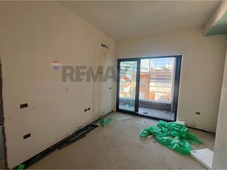 Condo/Apartment - For Sale - Rruga Rreshit Çollaku, Tiranë(ID: 530191031-780)