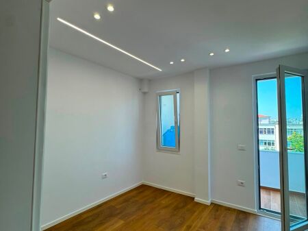 SHITET APARTAMENT 2+1 RRUGA BARDHYL