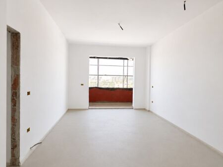  Shitet Super Apartament – Square 21, Rruga e Kavajës