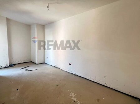 APARTAMENT 1+1 PER SHITJE NE QENDER