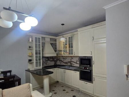 Affitto, Appartamento 1+1+Blk, Comune di Parigi, 65.000 Leke/Mese