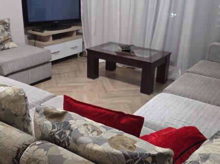 Jepet Me Qera Apartament 1+1+1 Ballkon