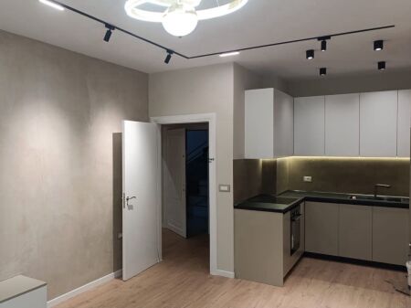 APARTAMENT ME QERA 1+1 ISH PARKU 80.000 LEKE FH-84682