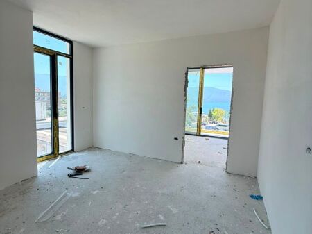 🏖️ Shitet Apartament 1+1 – Radhime